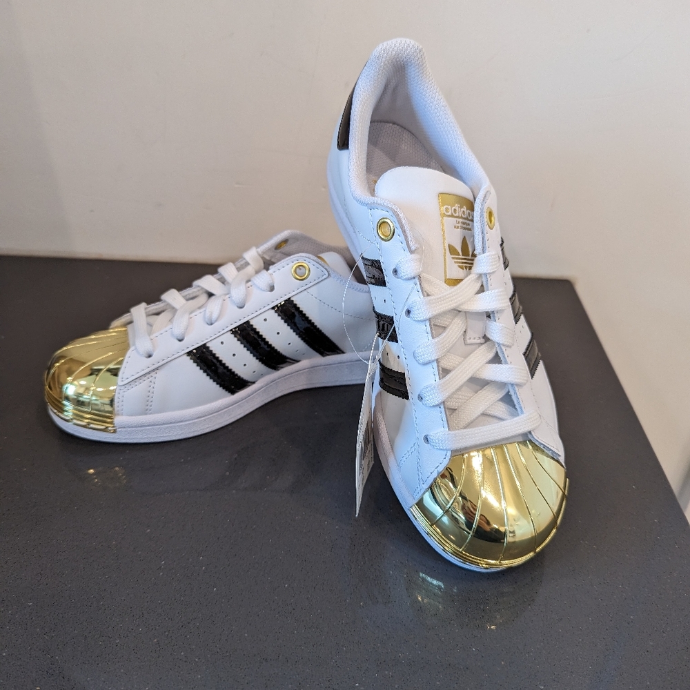 New! Adidas Superstar Gold Metal Toe Black Patent leather stripes. Size 6